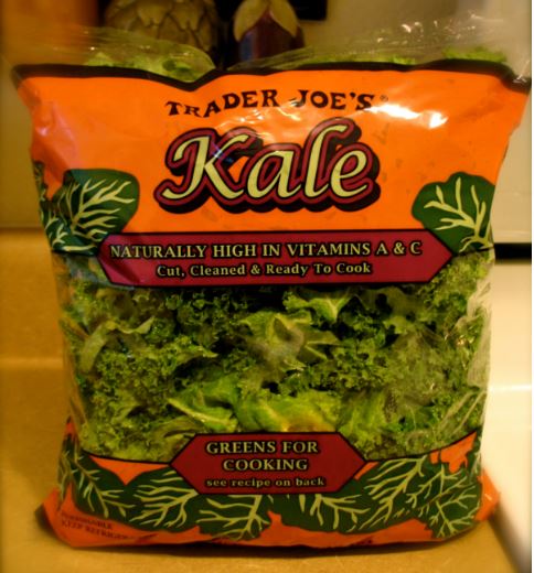 Ensalada de kale, calabaza y queso cheddar