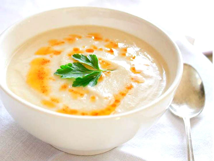 sopa de verduras terciopelo blanco
