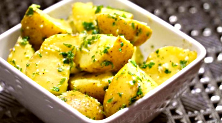 Patatas en salsa verde