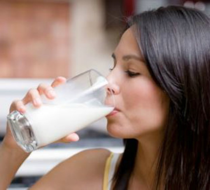 Kefir de leche casero- bebida saludable baja en lactosa 