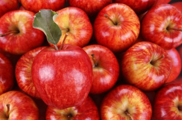 Ensalada de apio y manzana