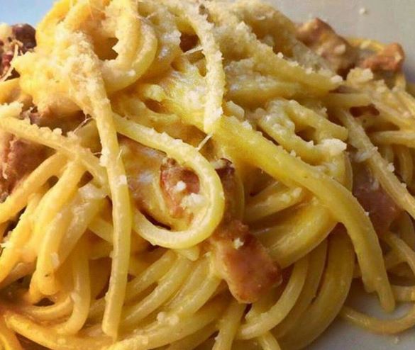 Espaguetis a la carbonara