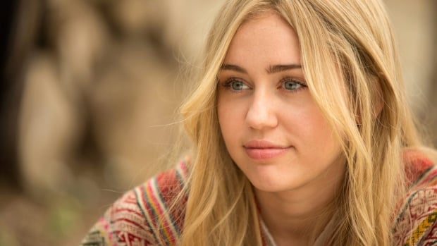 Supergirl: el productor ejecutivo responde ante las críticas de Miley Cyrus