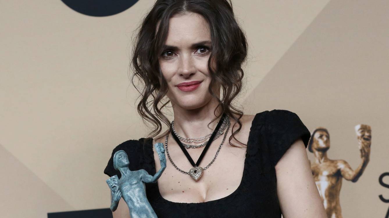 Stranger Things: fíjate en la cara de Winona Ryder al ganar