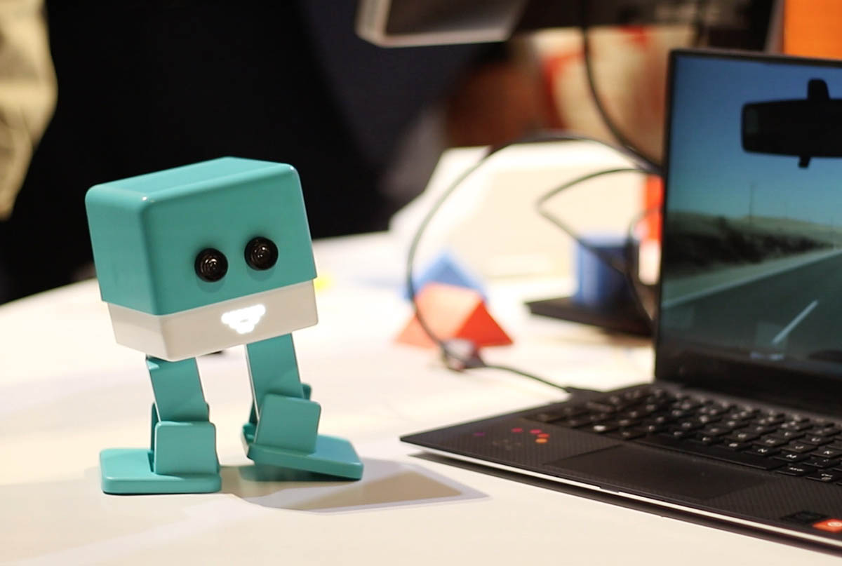BQ Zowi, el robot educativo que “enseña tecnología”