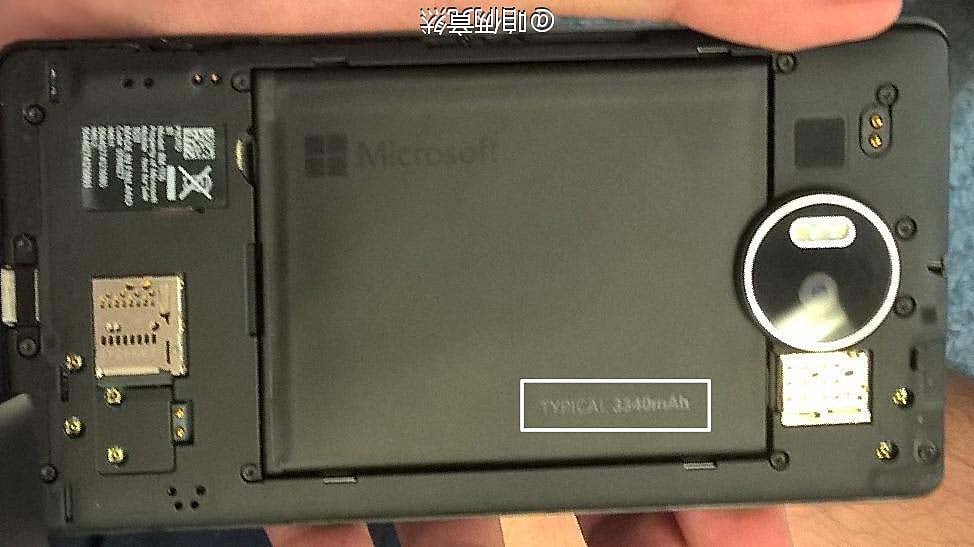 Lumia-950-XL-removable-battery