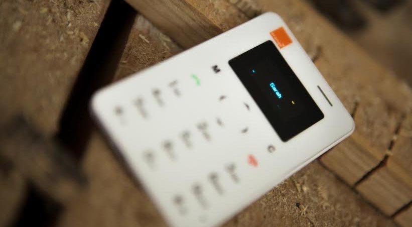 Orange CardPhone, un móvil que cabe en tu billetera por sólo 29 euros