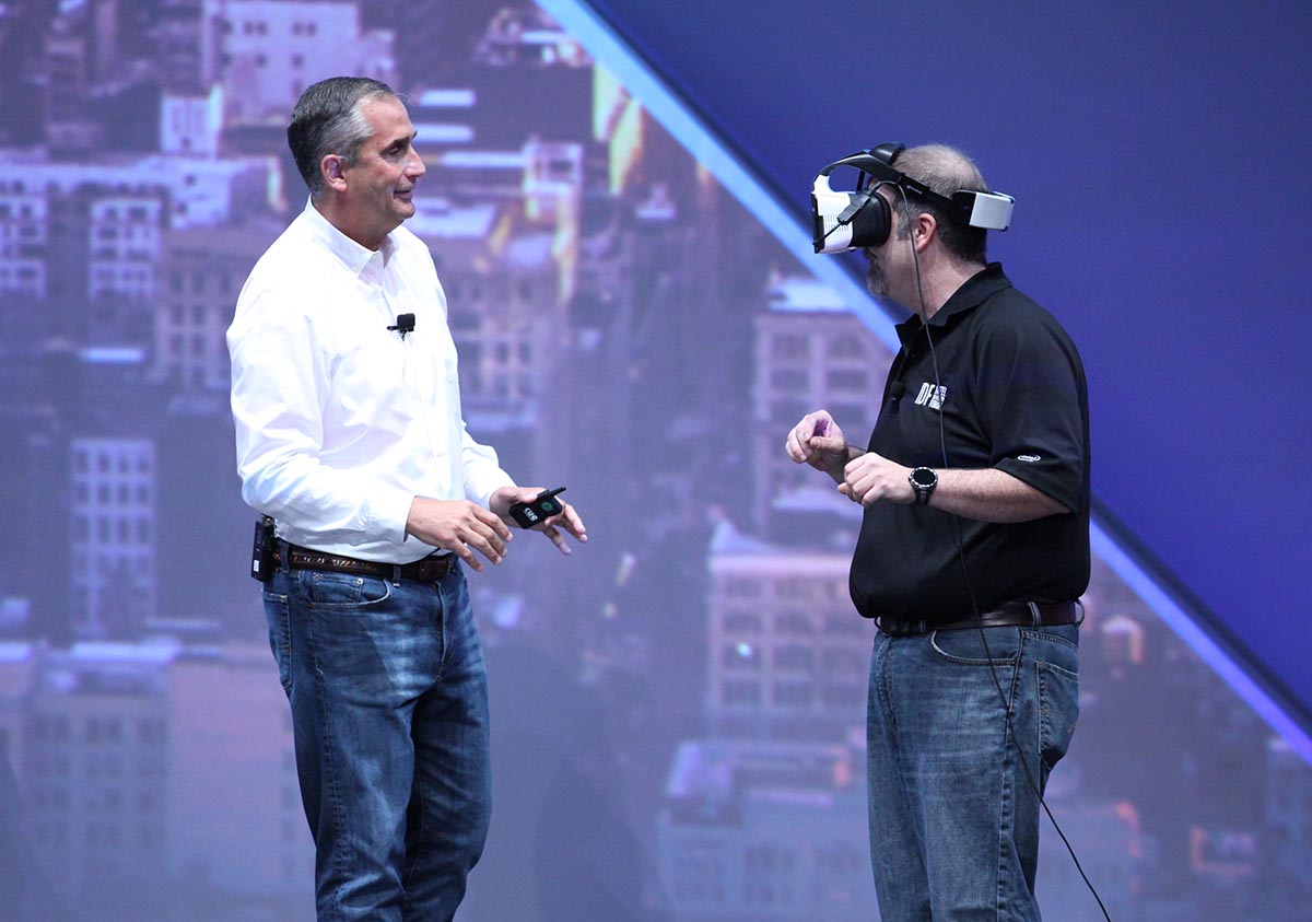Intel’s Craig Raymond displays the Project Alloy virtual reality headset during the Day 1 keynote at the 2016 Intel Developer Forum in San Francisco on Tuesday, Aug. 16, 2016. Intel CEO Brian Krzanich’s keynote presentation offered perspective on the unique role Intel will play as the boundaries of computing continue to expand. (Credit: Intel Corporation)