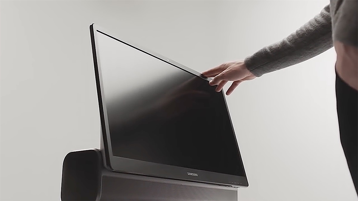 Samsung presenta un PC al estilo iMac que integra una potente barra de sonido