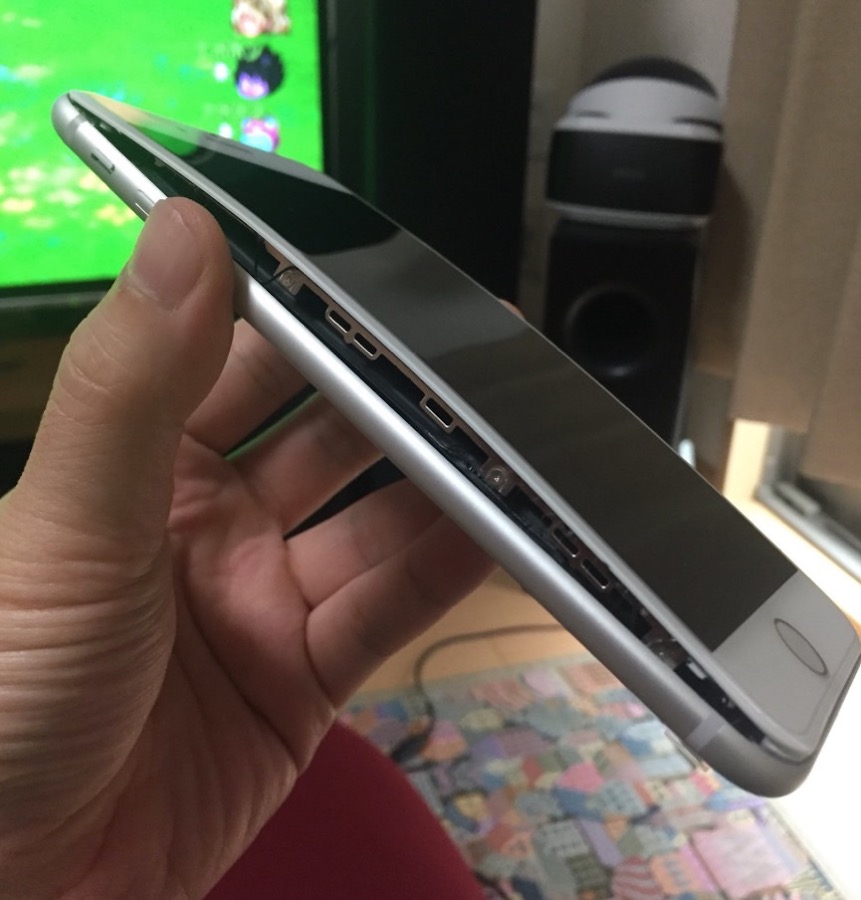 iPhone 8 bateria abombada 2-01
