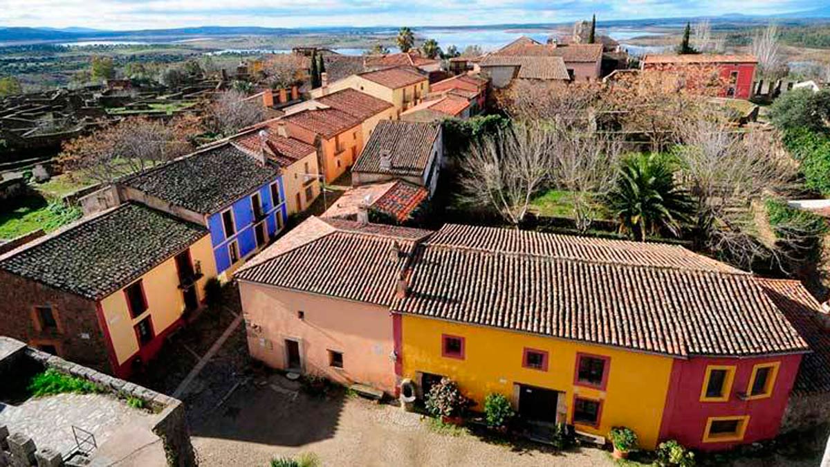 Los pueblos abandonados más misteriosos de España