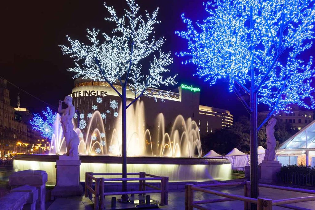 5 planes para disfrutar de las luces de Navidad en España - Barcelona - Weekendesk
