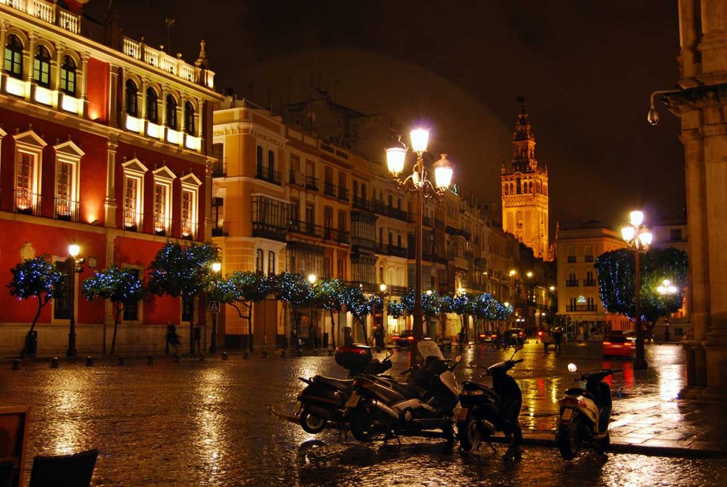 5 planes para disfrutar de las luces de Navidad en España - Sevilla - Weekendesk