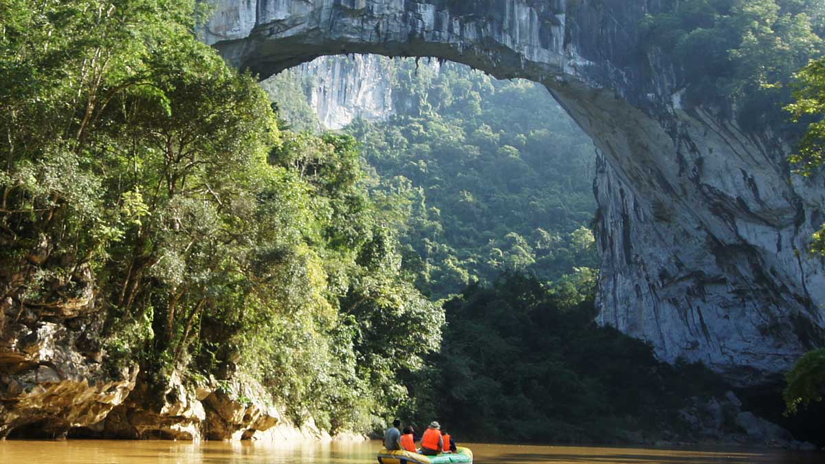 Te presentamos Xian Ren Qiao, el arco natural más grande del mundo