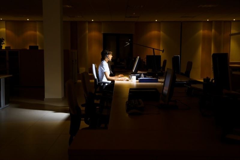 Cómo afecta a nuestro descanso trabajar de noche