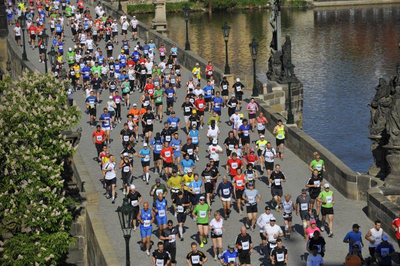Se podrá correr el maratón de Praga desde casa