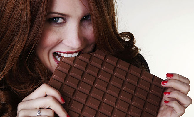¿Es cierto que el chocolate propicia el acné?