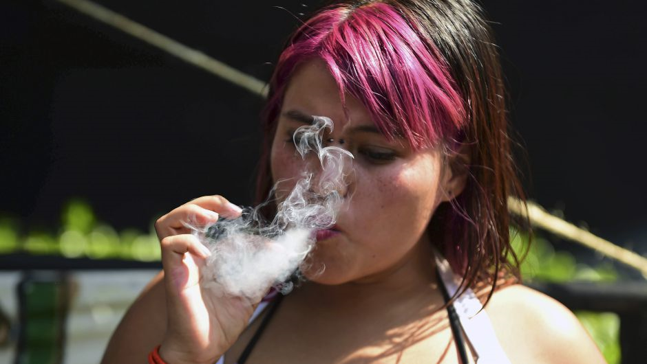 La Nasa paga 16.300 euros por fumar marihuana y permanecer en reposo