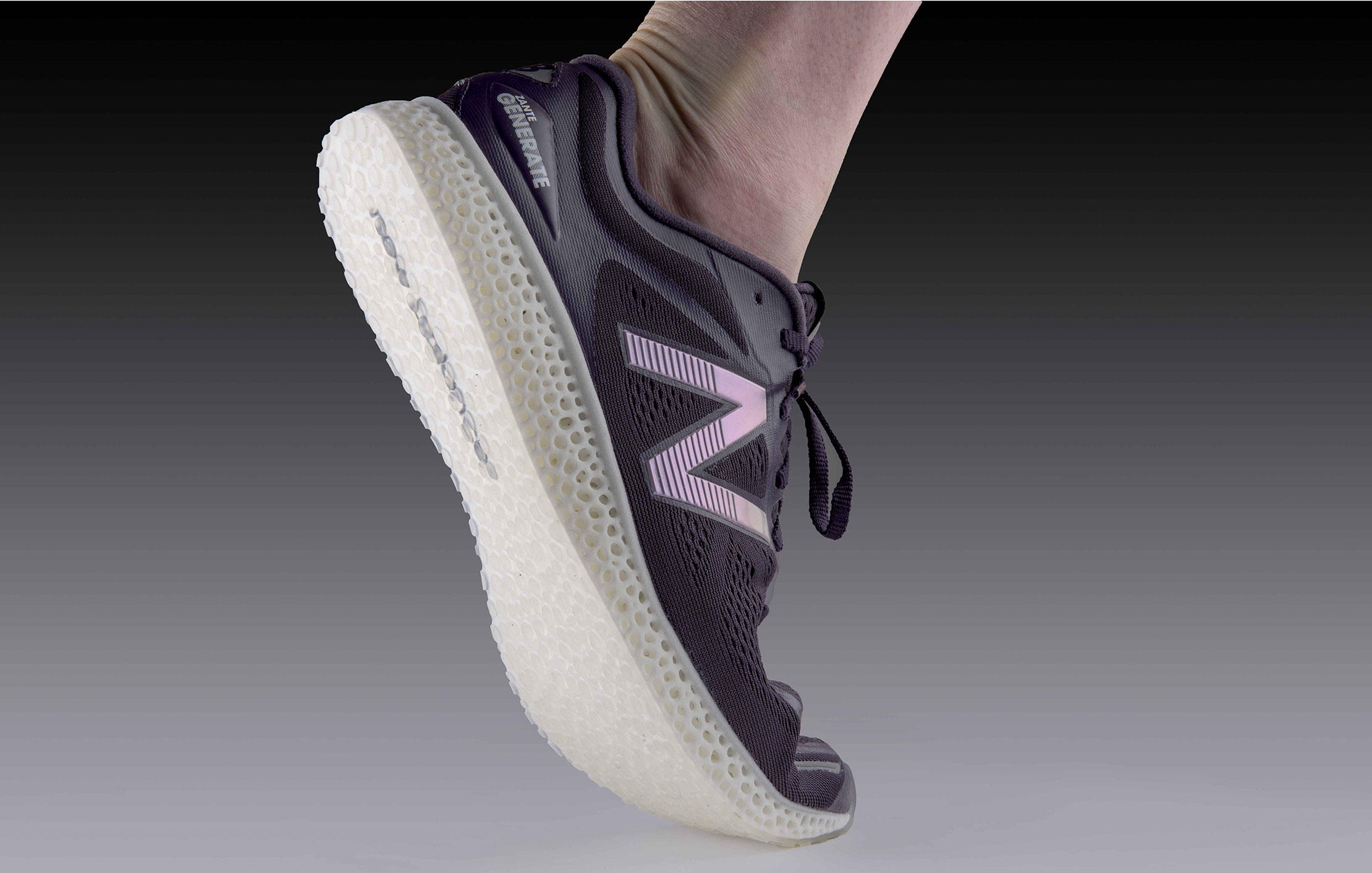 New Balance saca a la venta la primera zapatilla impresa en 3D