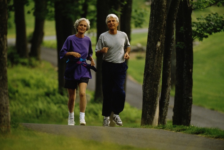 ¿Puede el ejercicio frenar los efectos del Alzheimer?