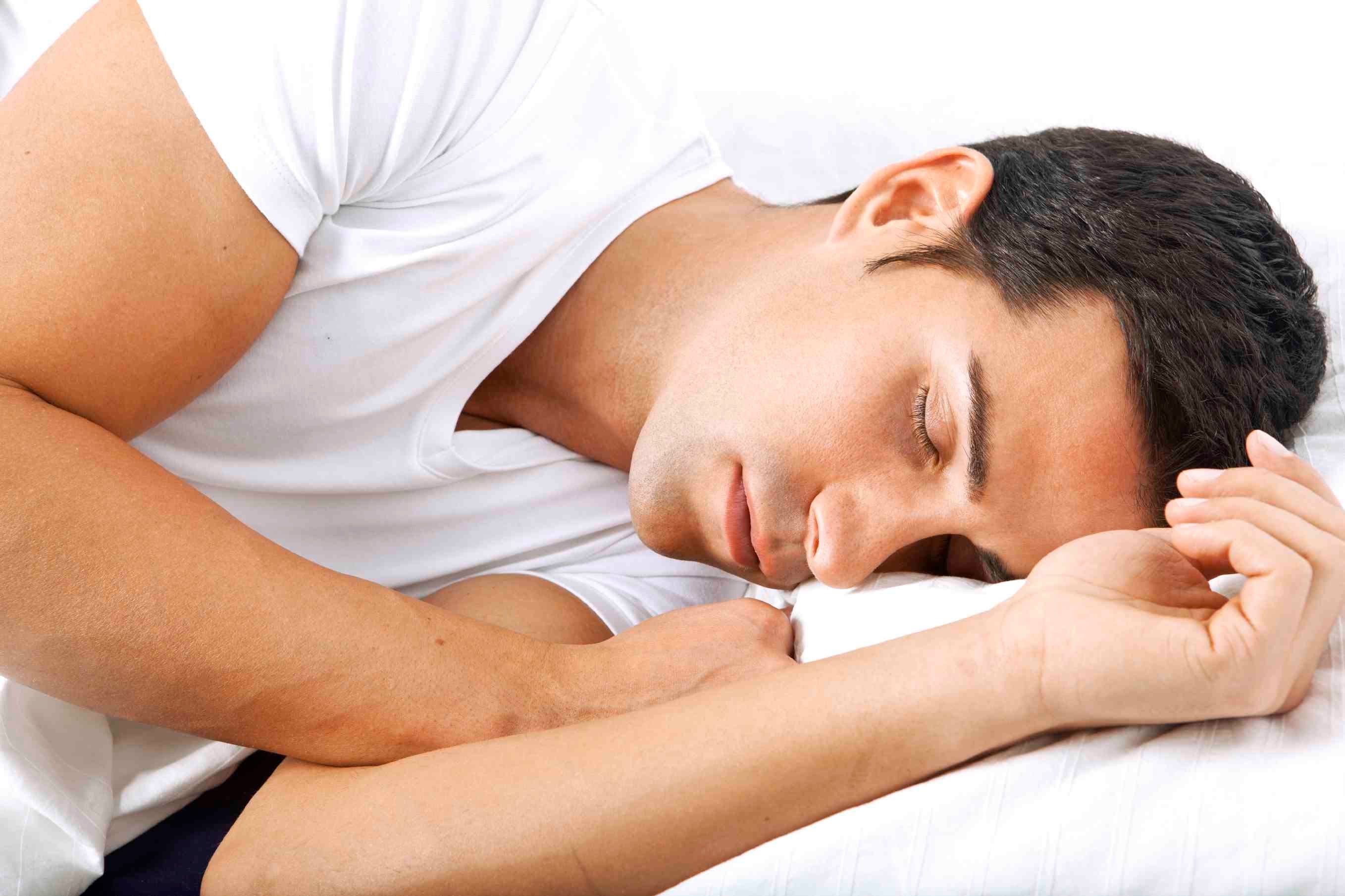Por qué dormir en exceso nos cansa tanto