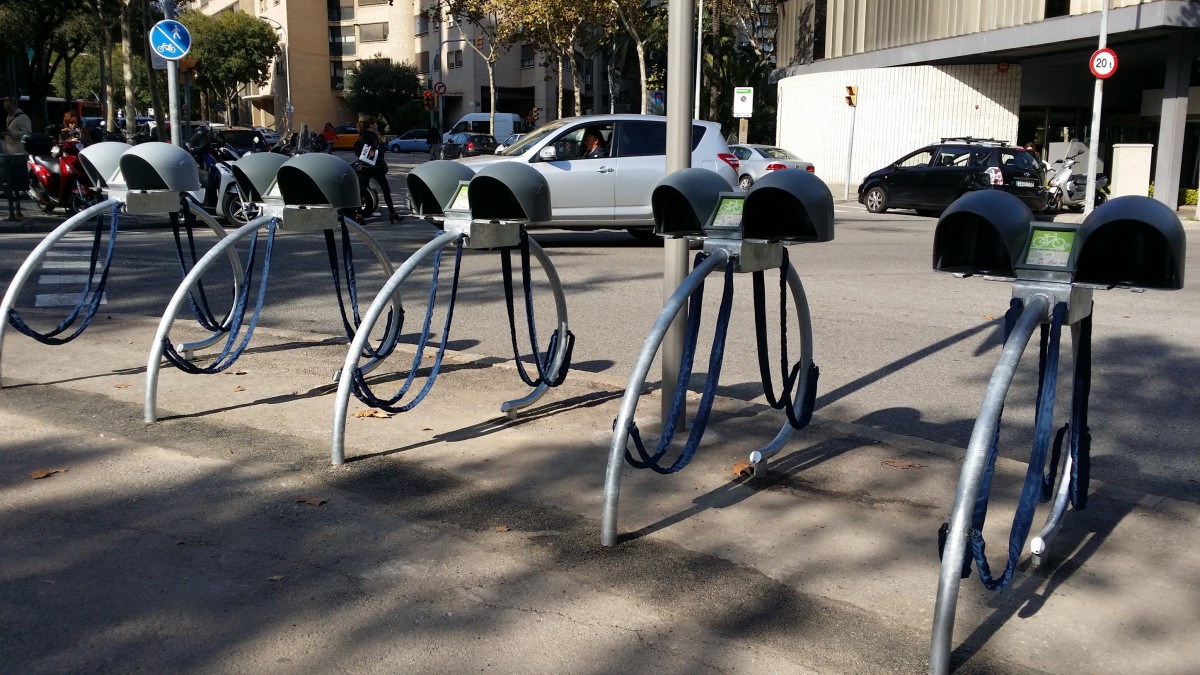 Barcelona tendrá aparcamiento de pago para bicicletas