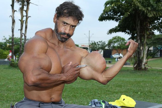 El Hulk brasileño pretende conseguir el récord mundial de bíceps