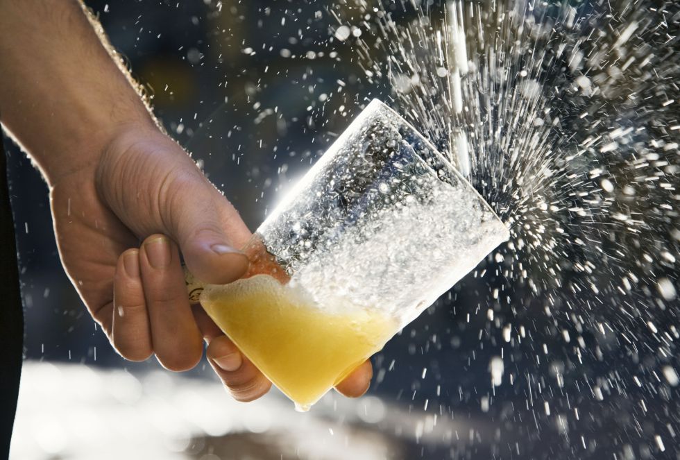 ¿Sabes cuáles son las bebidas alcohólicas que menos engordan?
