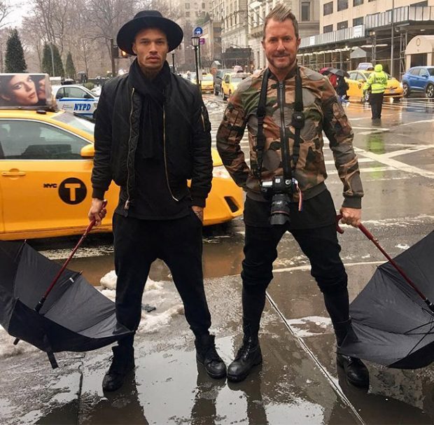 Jeremy Meeks y su mánager y mejor amigo Jim Jordan en Nueva York durante la NYFW / Instagram.