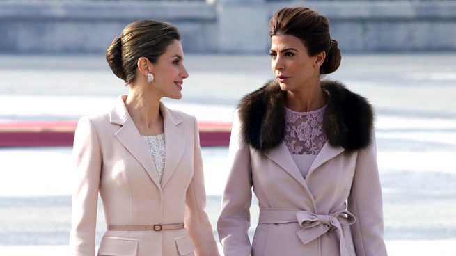 Reina Letizia y Juliana Awada