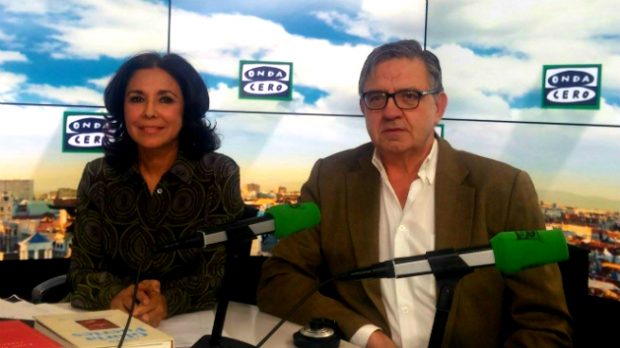 Isabel Gemio y Carlos García Revenga durante la entrevista.