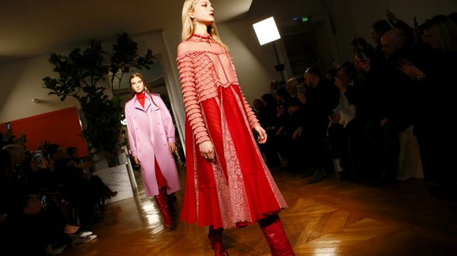 fashion week paris valentino ?>