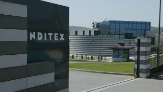 Inditex abrirá la primera tienda For&From en la capital, que será el mayor outlet de España. / Inditex