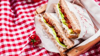 Te contamos todo lo que necesitas para preparar el picnic perfecto. / Gtres