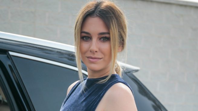 Blanca Suaréz Falda Azul