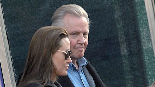 Angelina Jolie y su padre John Voight 