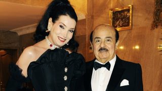 Adnan Kashoggi con su esposa, Frau Lamia en imagen de archivo / Gtres