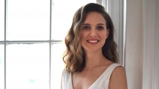 Repasamos en un clic las claves del estilo lady de Natalie Portman cuando cumple 36 primaveras. / Gtres