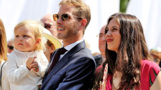 Andrea Casiraghi con su hijo Sacha y su mujer Tatiana Santo Domingo /Gtres