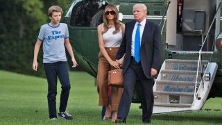 PINCHA EN LA IMAGEN PARA ACCEDER A LA GALERÍA / Donald Trump con su esposa Melania y su hijo Barron / Gtres
