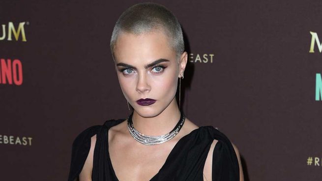 Cara Delevingne Rapada Look Burberry