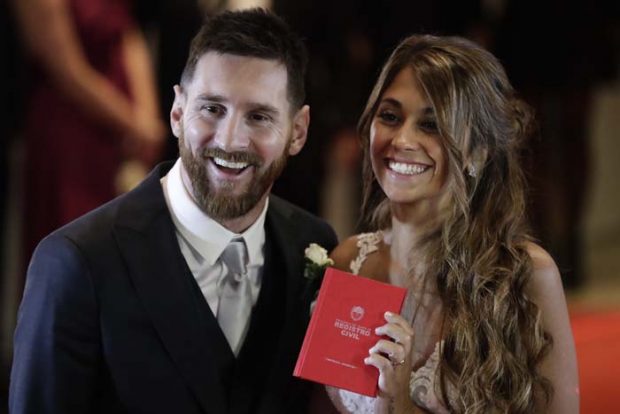 Leo Messi y Antonela Roccuzzo, ya convertidos en marido y mujer