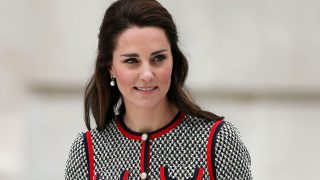 La Duquesa de Cambridge, muy sofisticada con un vestido de Gucci / Gtres