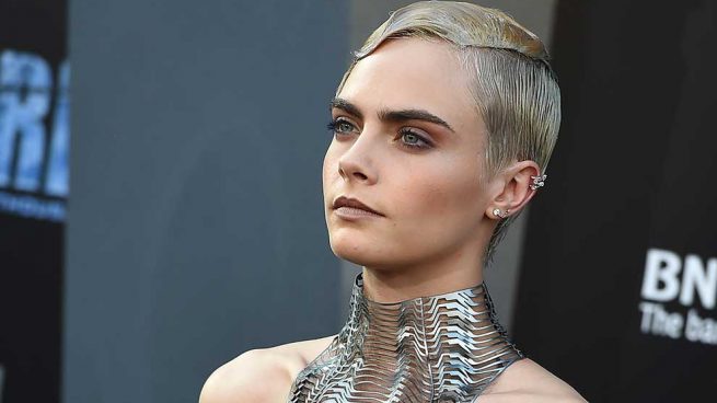 El impactante y galáctico look de Cara Delevingne