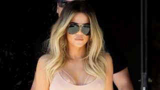 Khloe Kardashian siempre sorprende con su pelo / Gtres