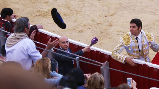 Cayetano Rivera, Cristina Cifuentes e Ivonne Reyes lloran la pérdida de Dámaso González