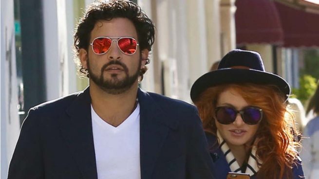 Paulina Rubio y Gerardo Bazúa demandados por agredir a un paparazzi