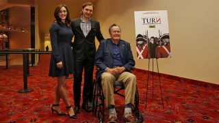 George H.W. Bush con Heather Lind / Gtres