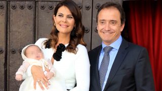 María José Suárez y Jordi el día del bautizo de su pequeño /Gtres