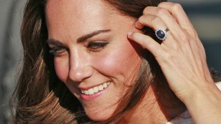 Kate Middleton con la sortija de Diana / Gtres